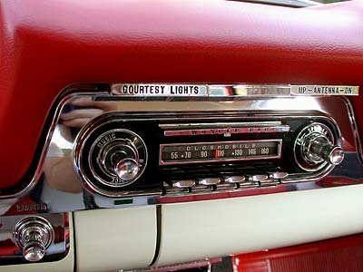 '59 Olds Wonderbar radio